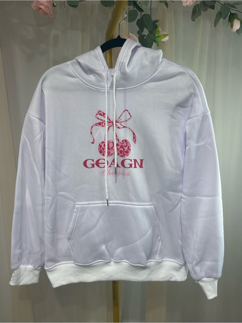 Geagn Cherries Graphic Hoodie White Pullover Sweatshirt Size Large Cozy Y2K